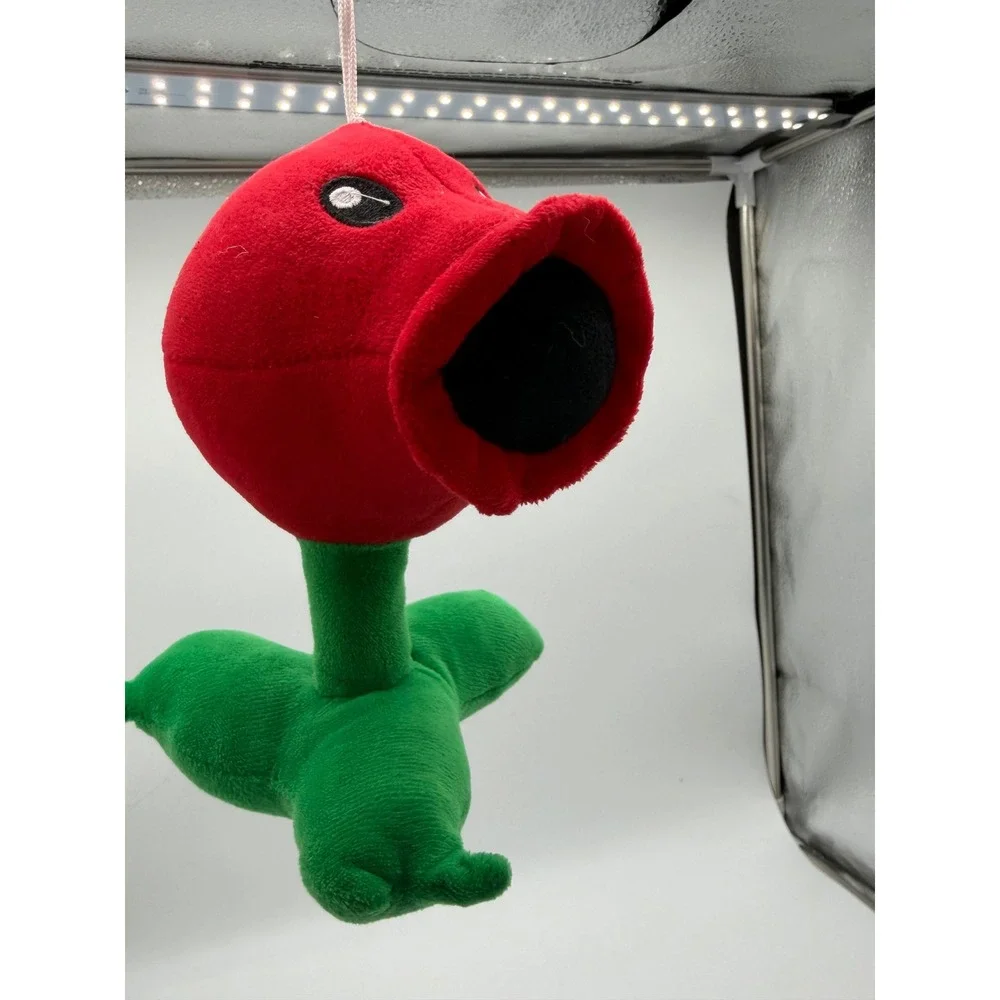 Plants vs Zombies Peashooter Plush Set Green Red 6 inch Stuffed Toy EA Jazwares